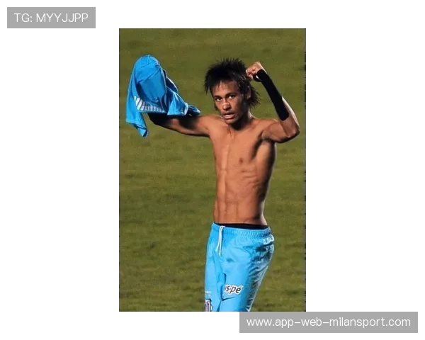 内马尔摸肚子开玩笑:我怀孕了 内马尔摸肚子开玩笑:我怀孕了