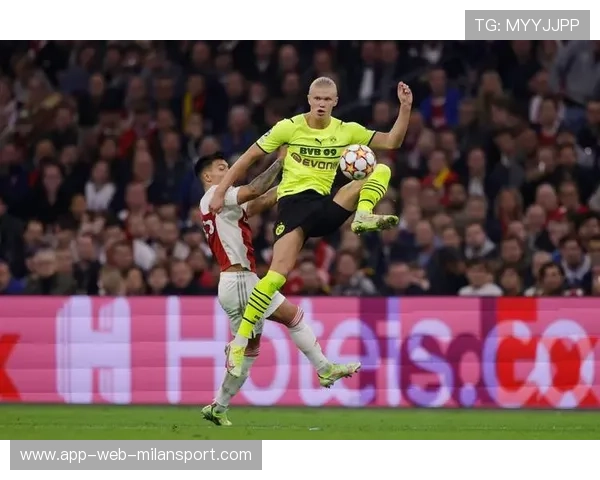 阿贾克斯盯哈兰德式塔尖：足球未来的巅峰之路