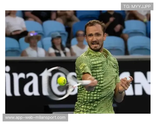 梅德韦杰夫连续三场零封，统治硬地赛场，梅德韦杰夫视频